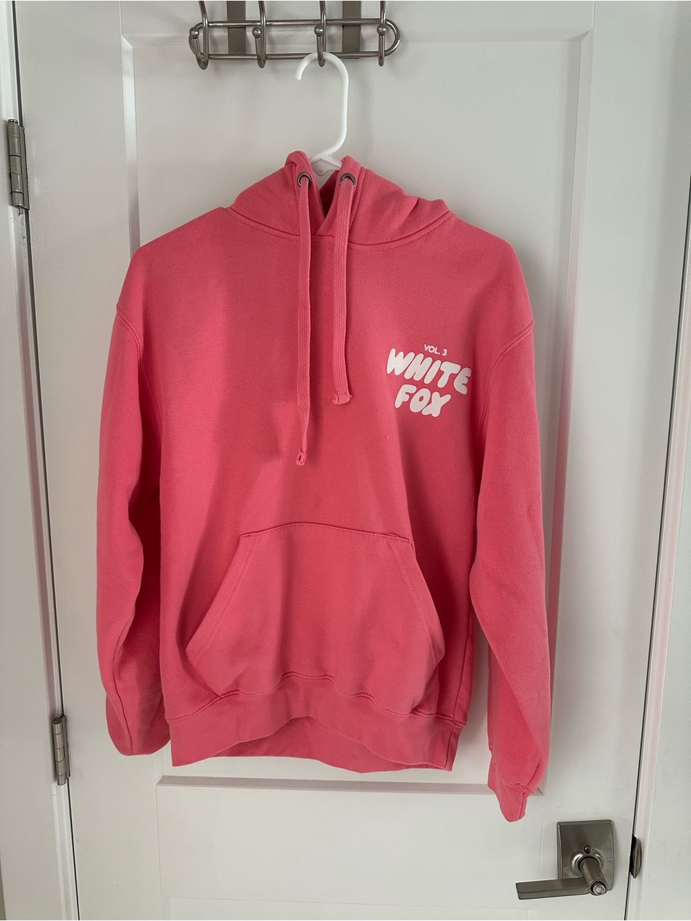 Pink Hoodie Sweater - Cozy Pullover with Front Pocket White Fox made by Relaxx